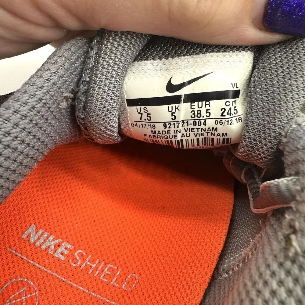 Womens Nike Zoom Winflo 4 Nike Shield Water Repellent Women's Size 7.5
